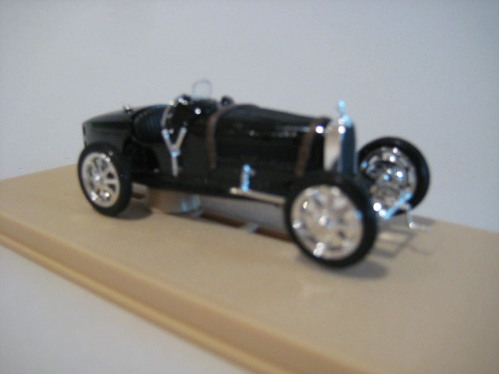 Bugatti Modellautos: Bugatti  35B course 1927 Eligor 1/43 – Neu und originalverpackt aus Neuchâtel von Philippeflecherouge 2