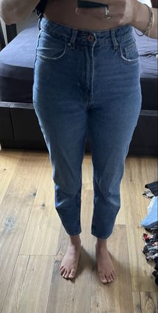 Damen Jeans Mom Fit Bershka Grösse 36 guter Zustand