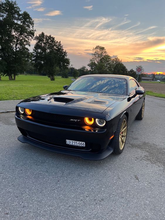 Dodge Challenger Hellcat 717 PS