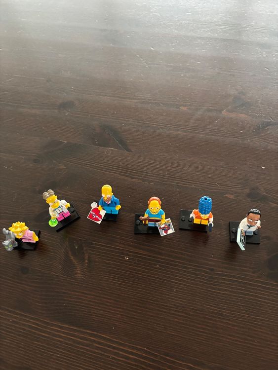 Lego Jouets: LEGO Minifiguren Die Simpsons 6 Figuren – D'occasion à Baar par Flobee