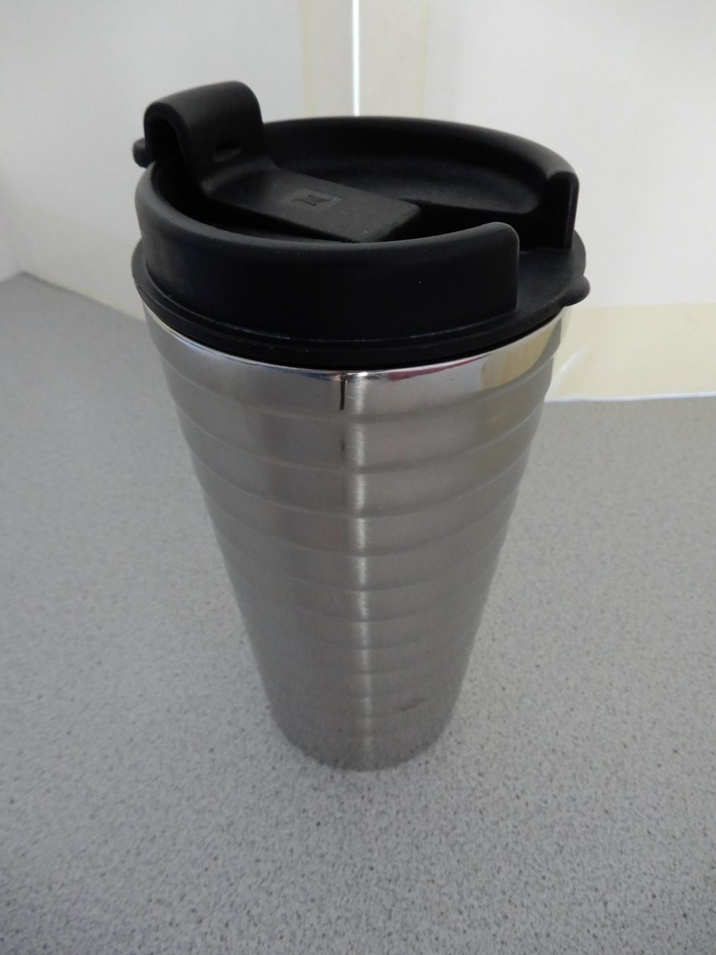 Recipients et similaires: Nespresso TOUCH Reisebecher – D'occasion à Burgdorf par Liss 1