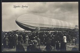 Foto-AK Zeppelin Luftschiff kurz nach de