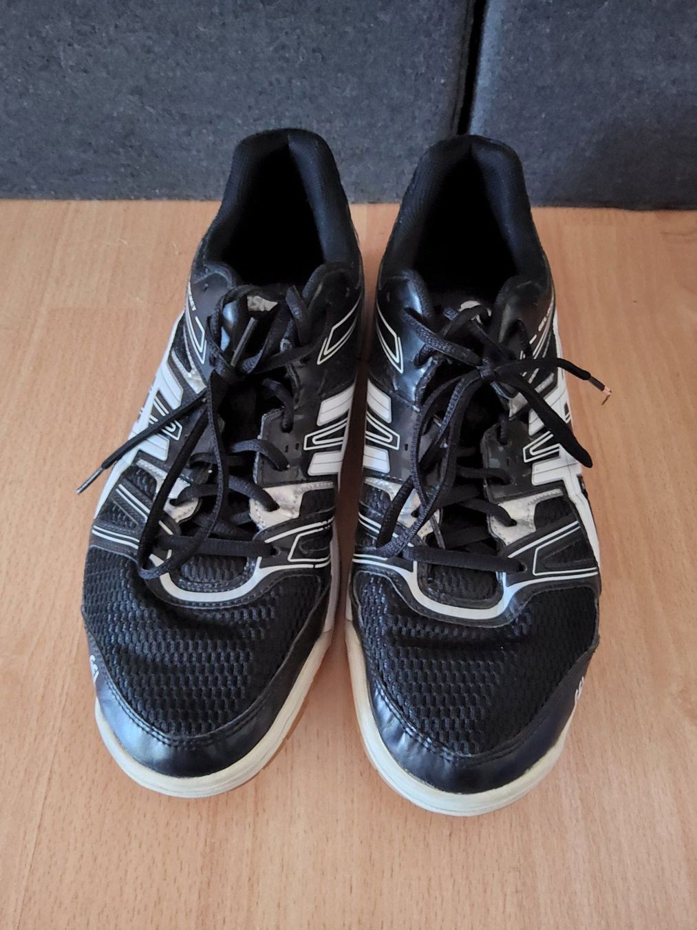Asics Scarpe da uomo: Hallenschuhe Asics Gel Rocket Gr. 45 – Usato da Neuhausen am Rheinfall venduto da Alchimista 1