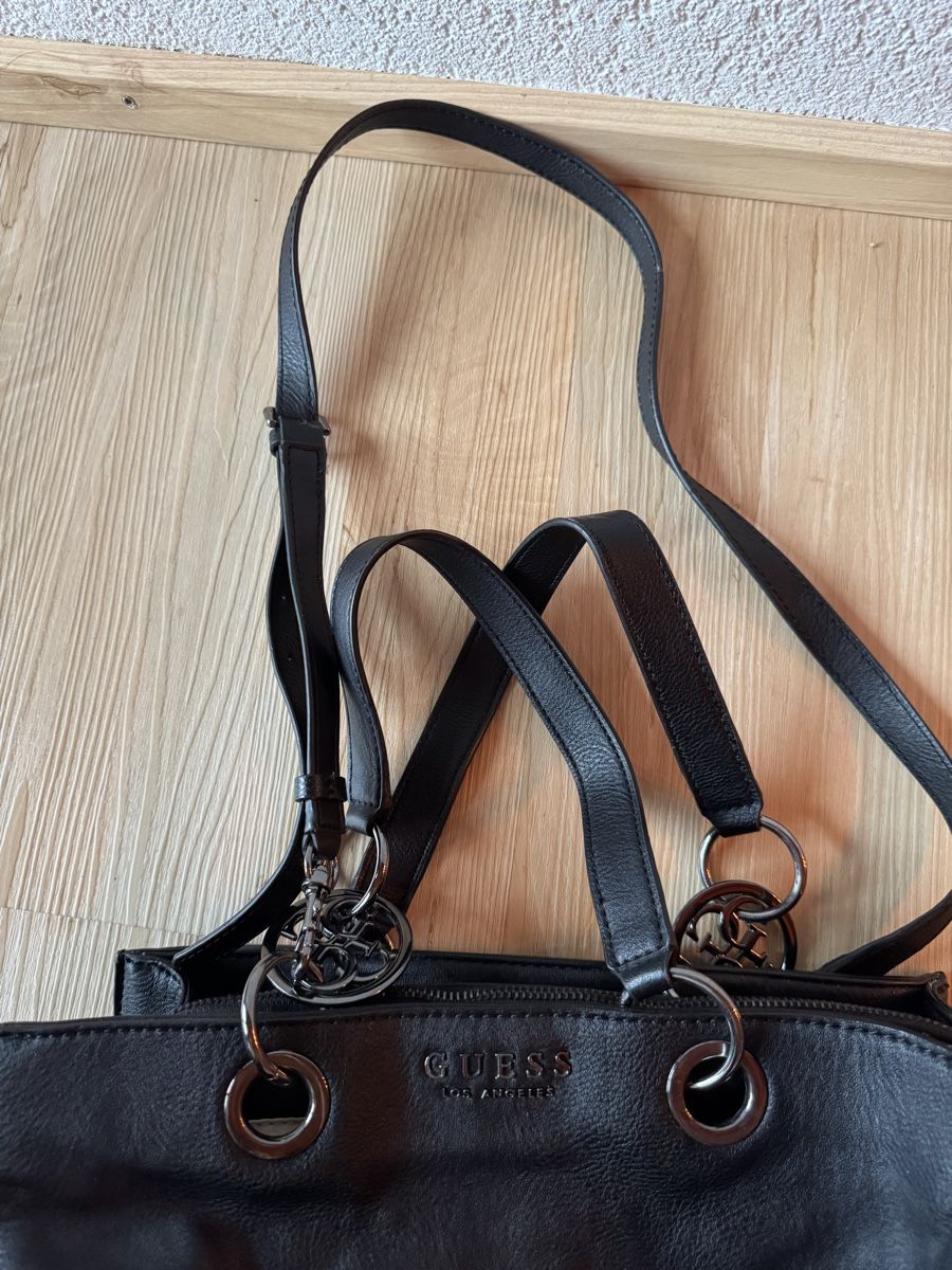 Guess Borse da donna: Guess Tasche – Usato da Brienz BE venduto da Eleri.M 3