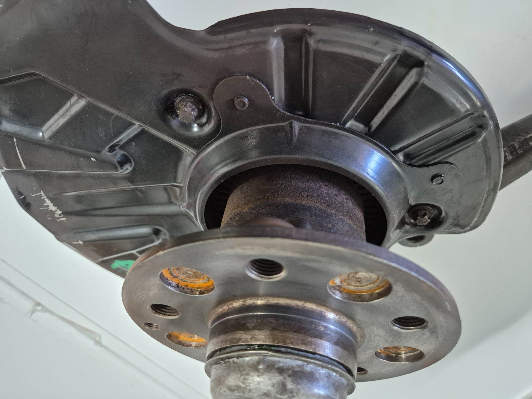 Mercedes-Benz Tutti pezzi di ricambio auto: Achsschenkel Mercedes Benz W220 v.l. – Usato da Siebnen venduto da Brixia 2