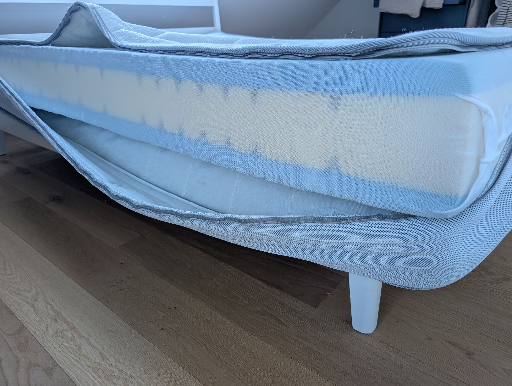 Micasa Lits: Bett inkl. Inhalt – D'occasion à Schänis par 2cv6 3