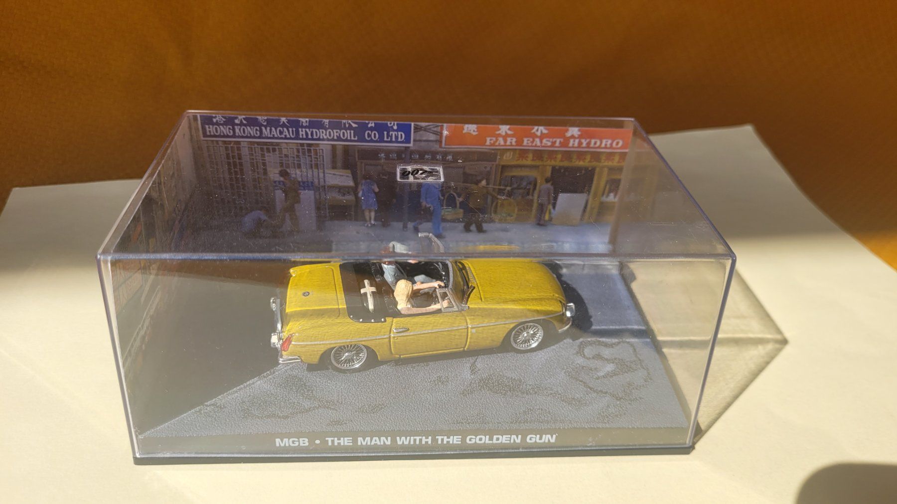 MG Modellini d'auto: MGB cabriolet, 1:43 (James Bond) – Usato da Domdidier venduto da Bimbo57 1