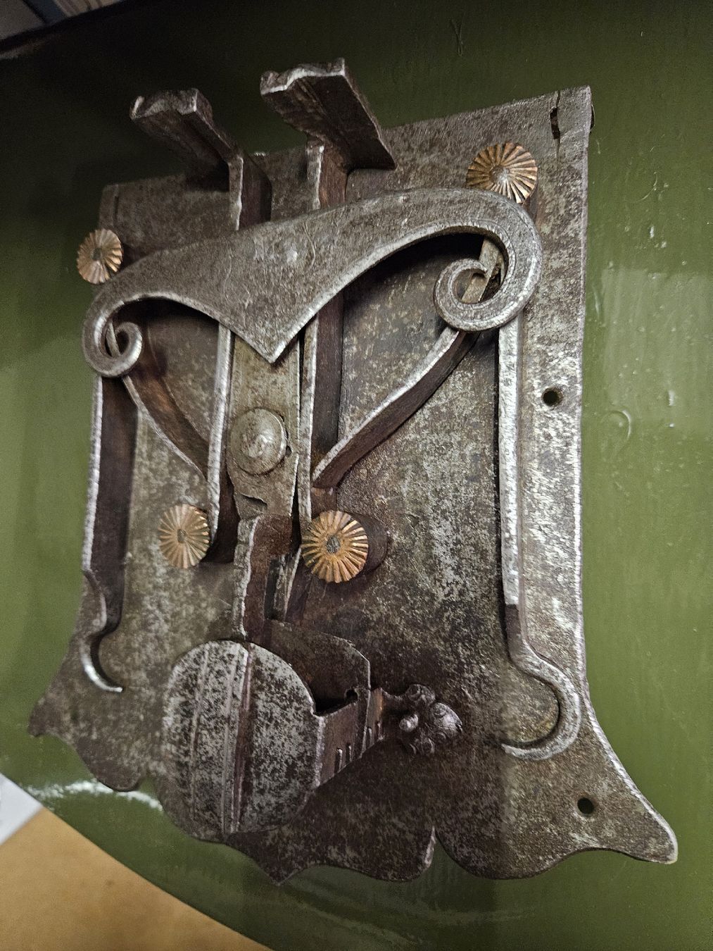 Cadenas: schloss mittelalter antik – D'occasion à Schwellbrunn par Omega-alpha 1