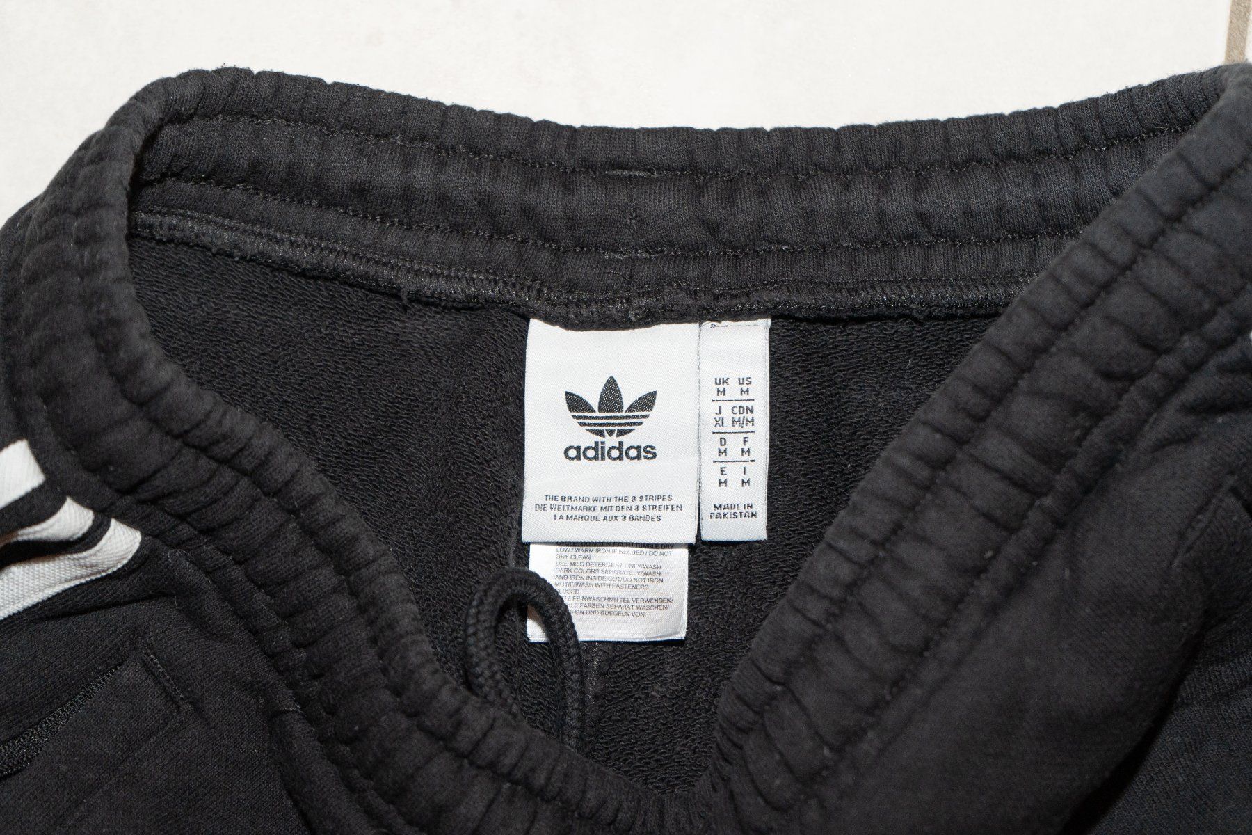 Adidas Hosen: Adidas Shorts – Gebraucht aus Arni AG von yannick_207 2