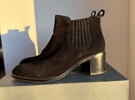 JB Martin Black Suede Heeled Ankle Boots - Size 39 - Great!