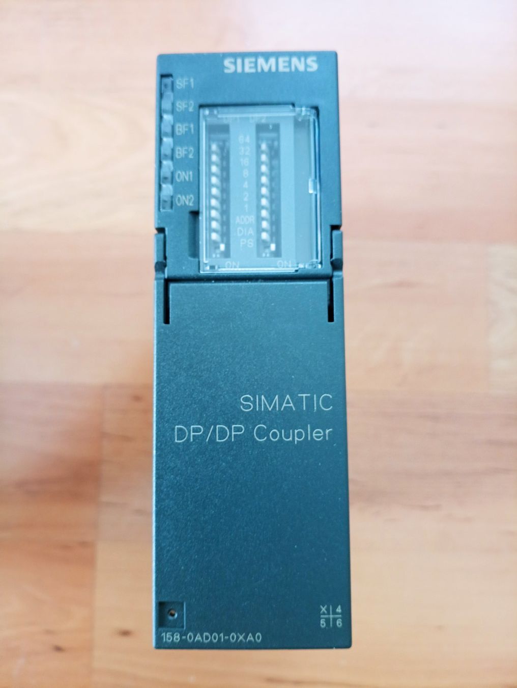 Siemens Componenti elettronici: Siemens SIMATIC DP,  DP/DP-Koppler E03/ 6ES7158-0AD01-0XA0 – Usato da Ufhusen venduto da HKSC