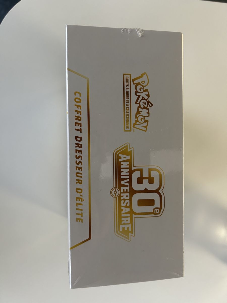 Pokémon Carte collezionabili: ETB 30th Französisch – Nuovo e nell'imballaggio originale da Pratteln venduto da dav_7ccc 2