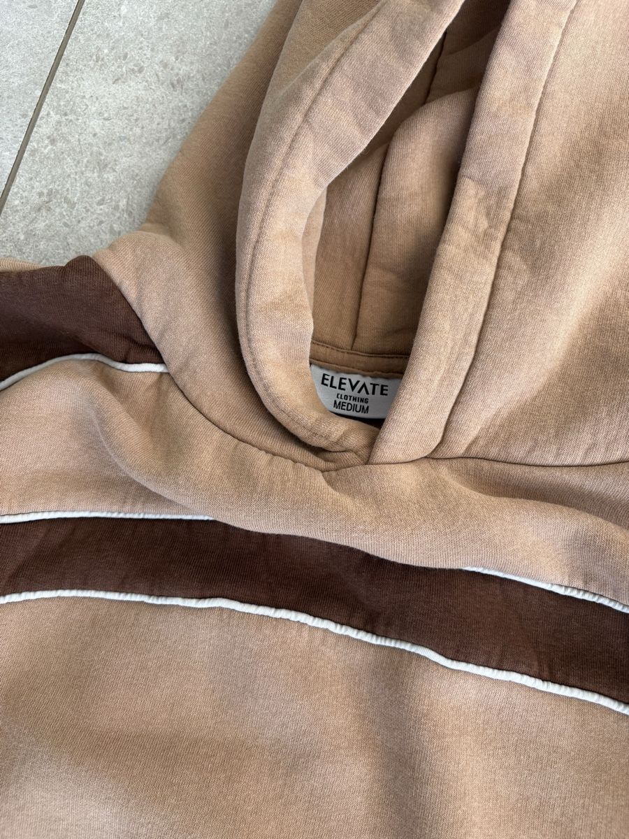 Maglioni & Felpe: Trendiger ELEVATE Kapuzenpullover im Retro-Stil, Grösse M – Usato da Ballwil venduto da Soia 1