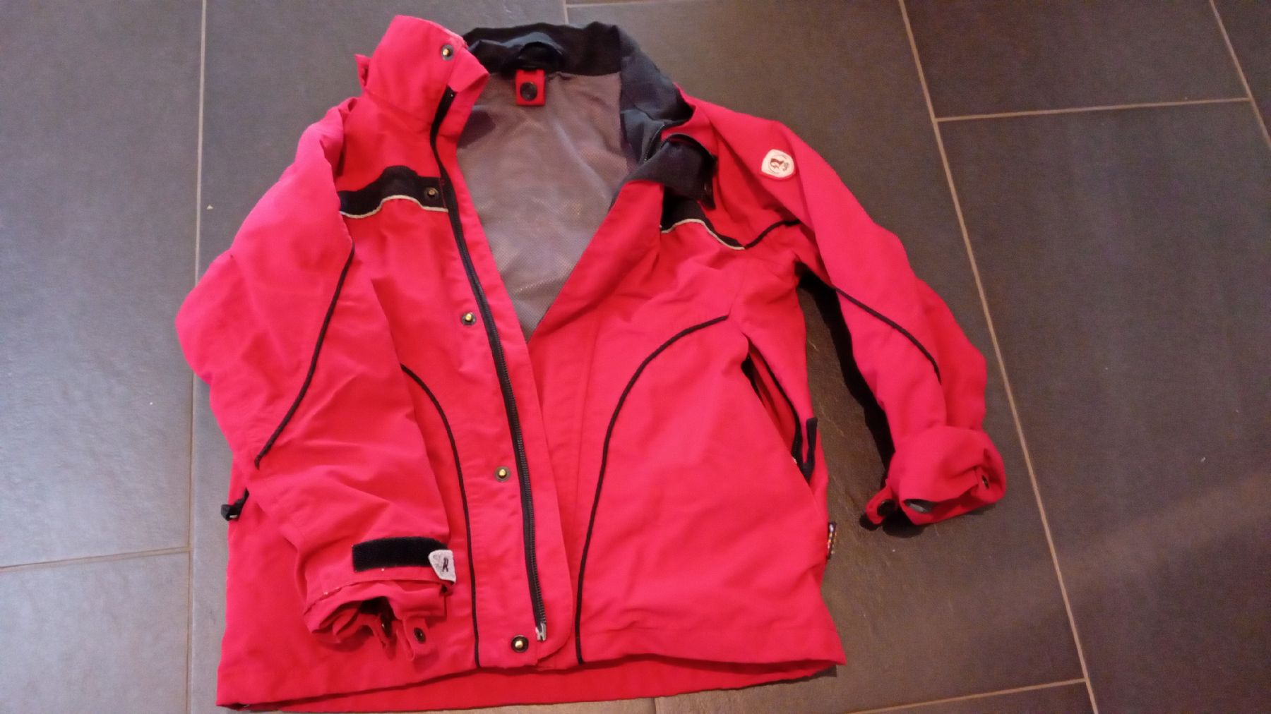 Rukka Giacche & Cappotti: Rukka Jacke rot Grösse 116 – Usato da Rothenthurm venduto da MasseyFerguson1150