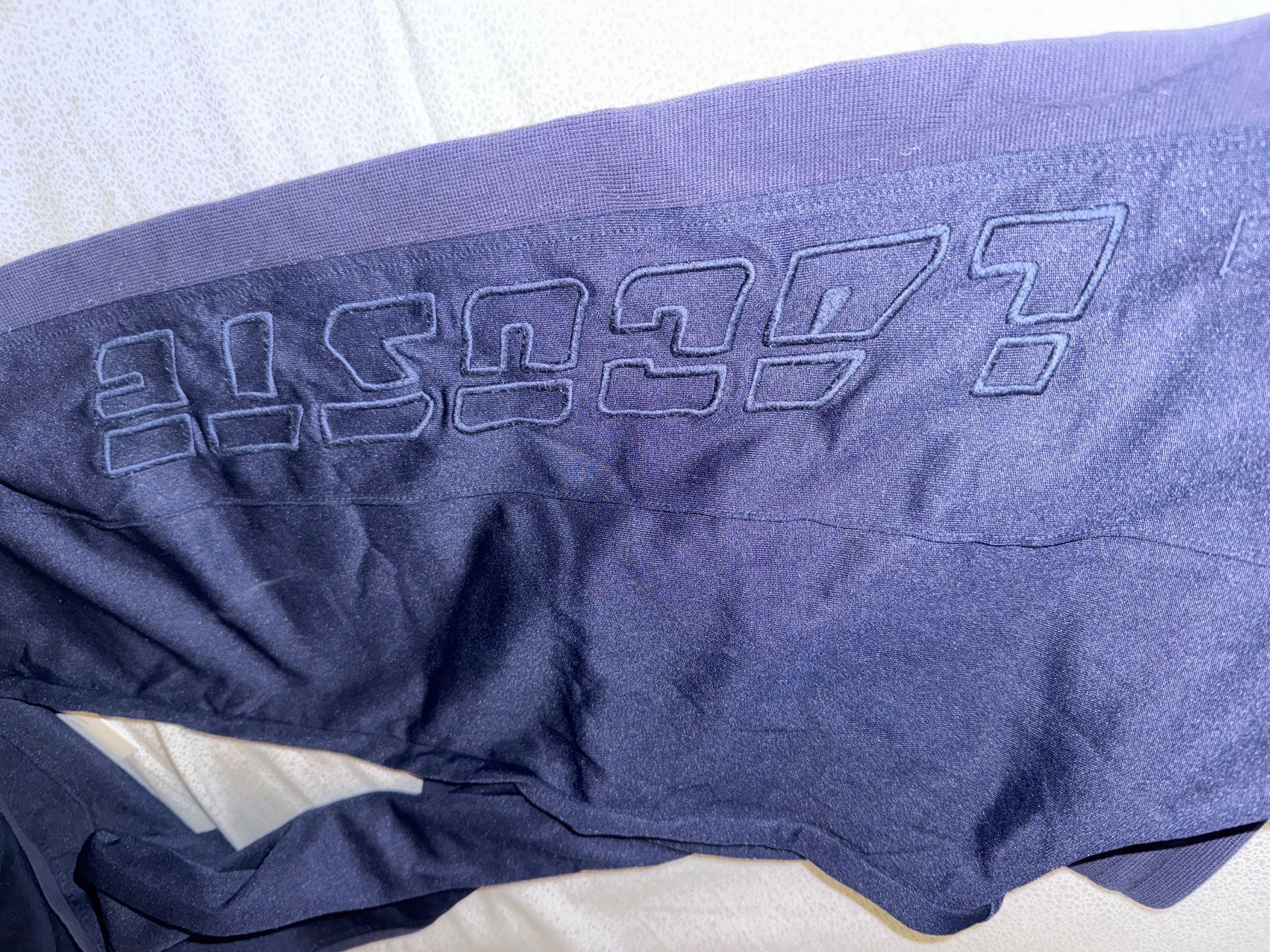 Lacoste Hosen: Lacoste Sporthose dunkelblau Gr. M – Gebraucht aus Oberwil BL von Zenga60 4