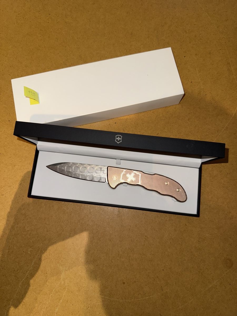 Victorinox Zubehör: Victorinox Hunter Damast Edition 2020 – Gebraucht aus Gampelen von Mcgudi 1