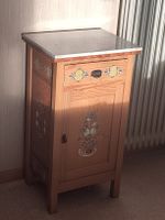 Nachttischli / Tischchen, Holz bemalt, mit Marmorplatte