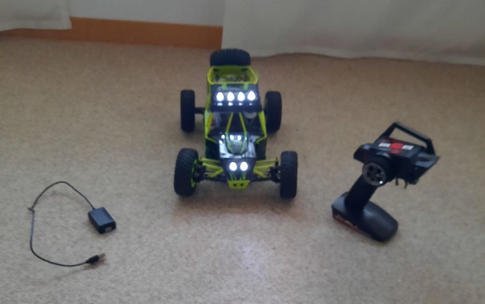 ATV Spielzeug mit Akku und Ladegerät 7