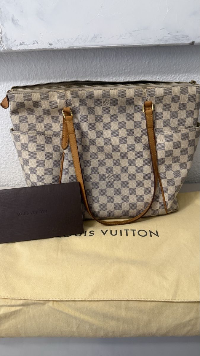 Louis Vuitton Borse da donna: Louis Vuitton – Usato da Basel venduto da SibylleP