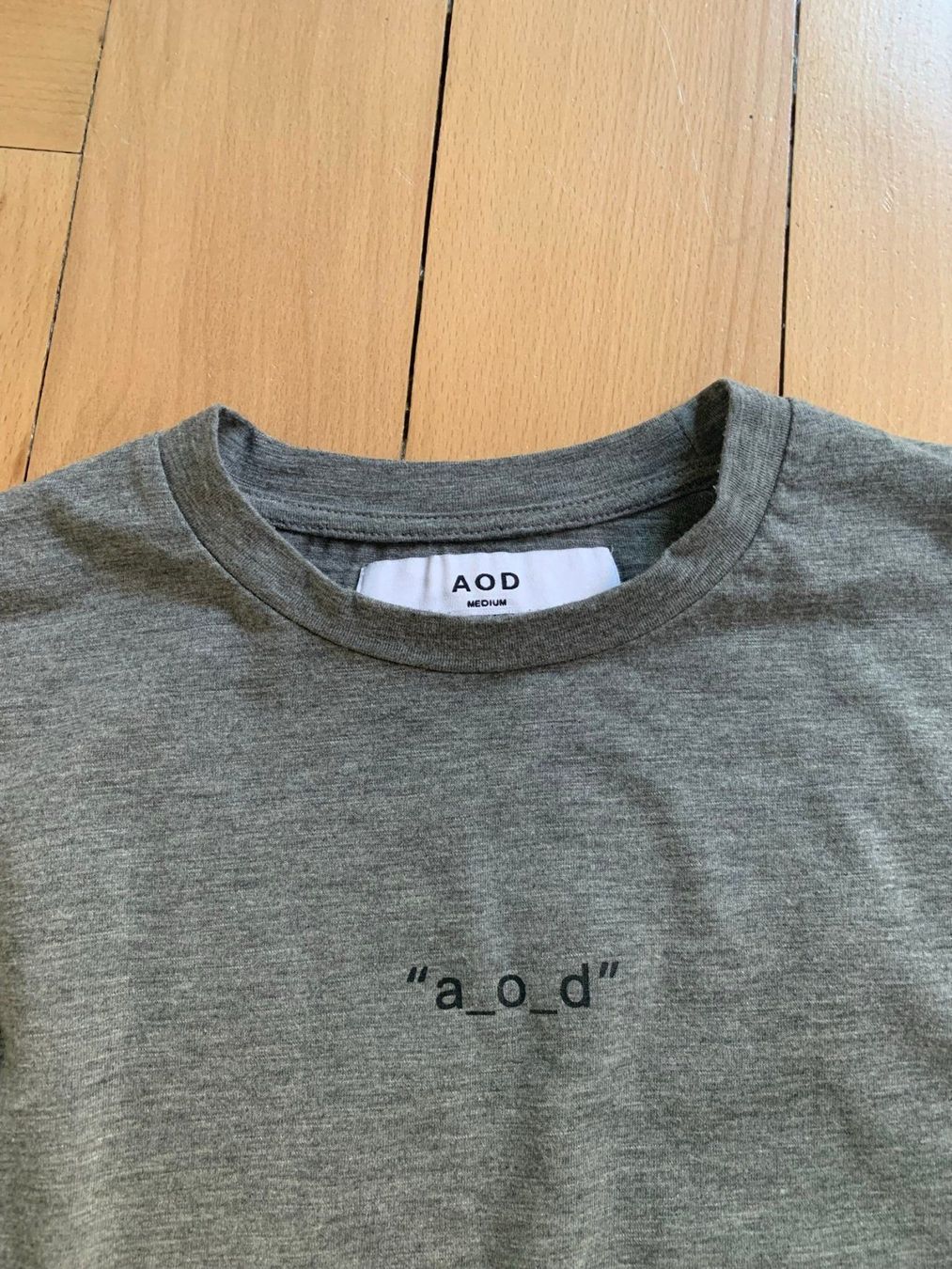 Maglioni & Felpe: AOD - Langarmshirt grau M – Usato da Zürich venduto da Diazaio 1