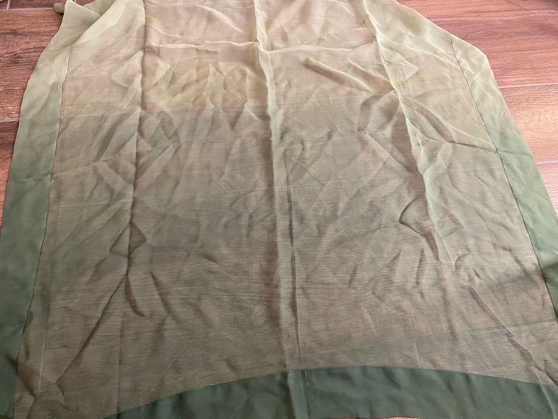 Foulard & Sciarpe: Schal mit Farbverlauf leicht grün – Usato da Pratteln venduto da a23_j2gs 2