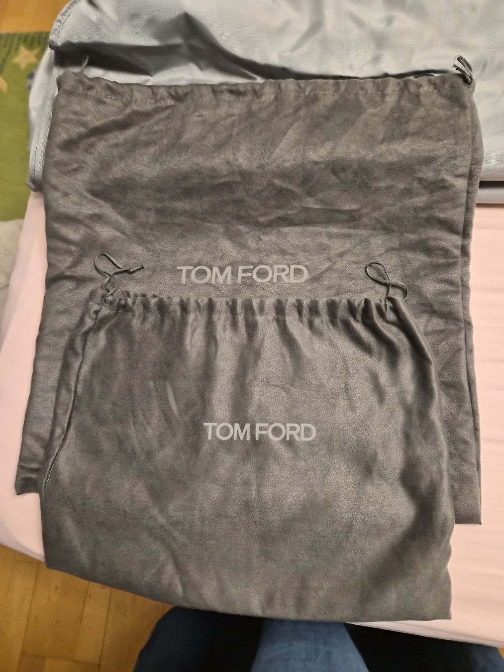 Tom Ford Borse: TOM FORD 2x Staubbeutel und 2x Kleidersack – Usato da Forch venduto da spybag 1