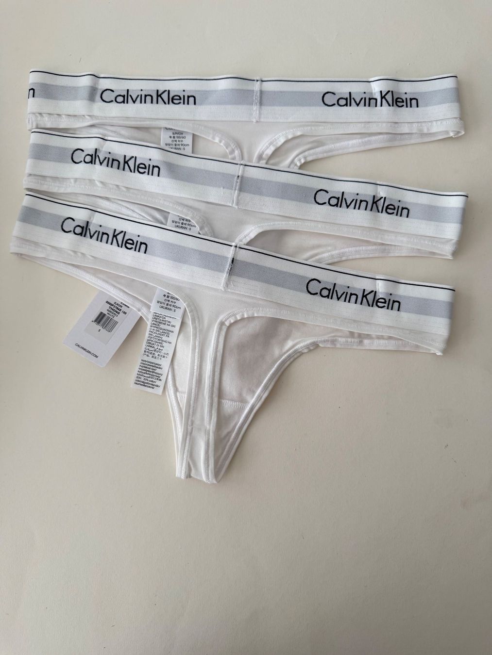 Calvin Klein Altra biancheria intima: String, CALVIN KLEIN, Grösse S, 3 Stück in Weiss – Nuovo e nell'imballaggio originale da Rudolfstetten venduto da gst_g7xl 1