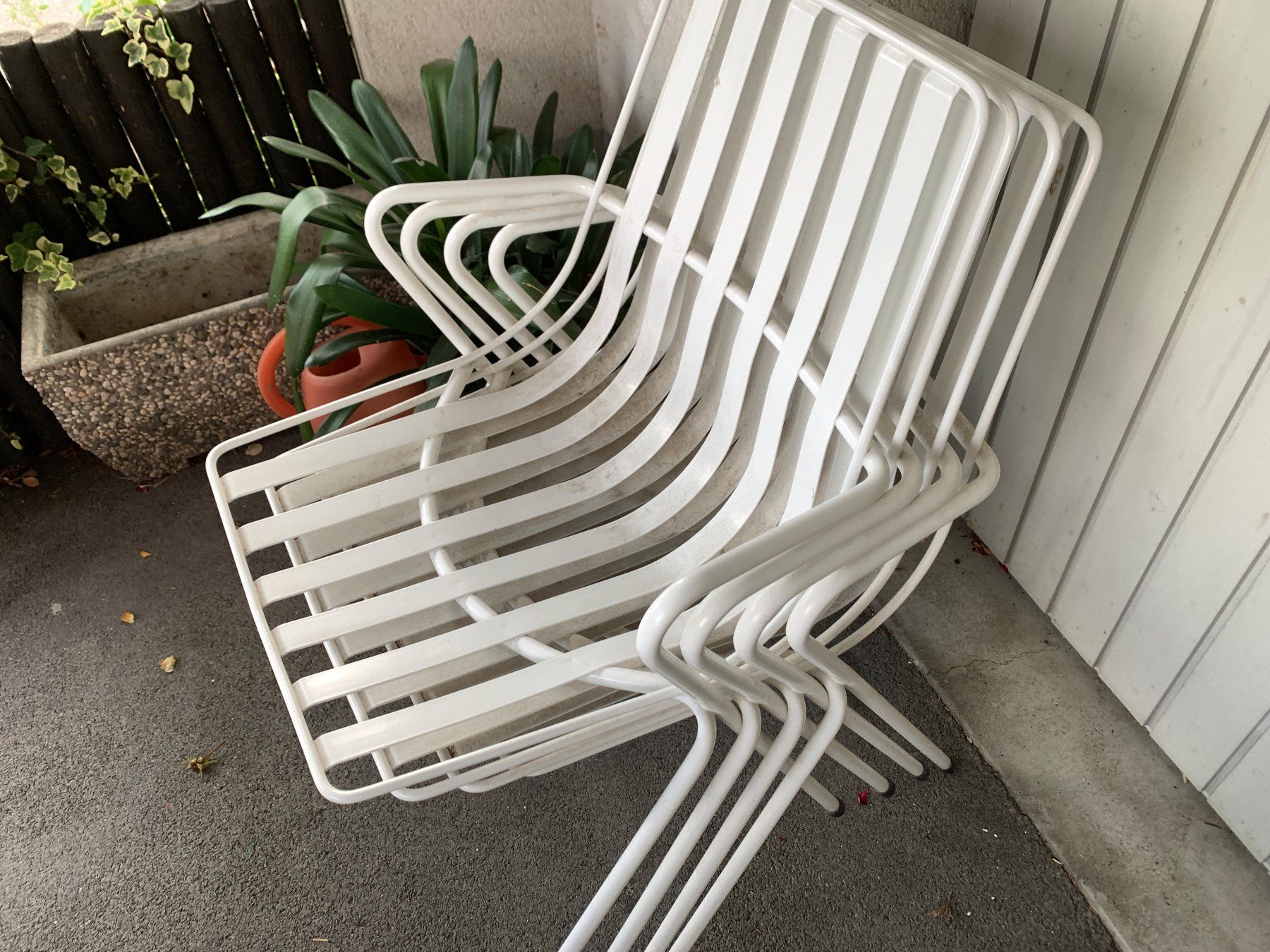 Stühle: Gartenstühle weiss 4 Stk. mit Polster – Gebraucht aus Rickenbach SZ von Frickler 1