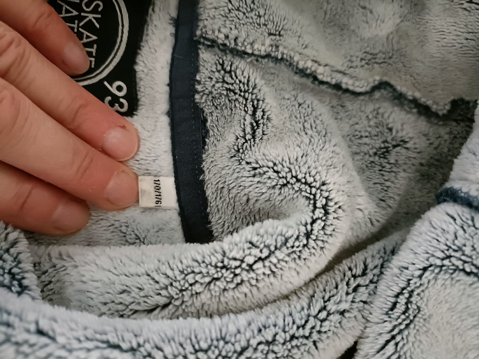 Maglioni & Felpe: Hoddie - Kaputzenpulli kuschellig – Nuovo (secondo la descrizione) da Gossau SG venduto da scania1509 1