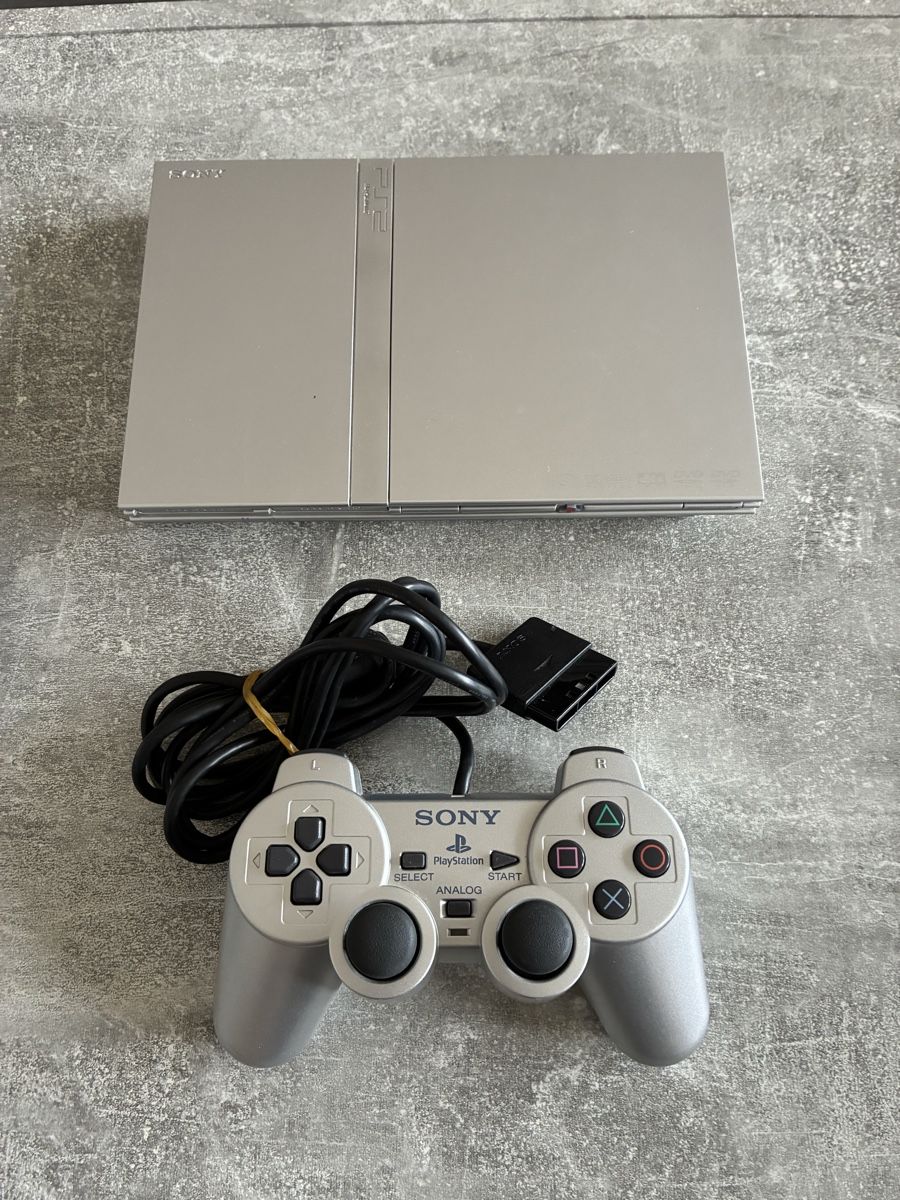 Sony Konsolen: Playstation 2 Slim Silber Set – Gebraucht aus Emmenbrücke von nne_hm9j 1