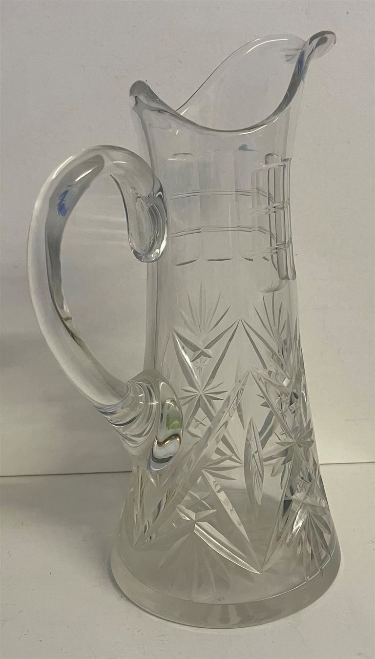 Caraffe: VERZIERTER KRUG – Usato da Oberwil BL venduto da SALOB 1