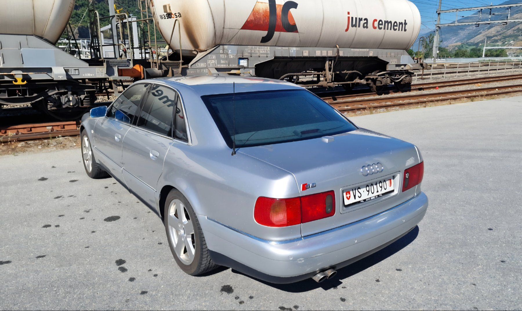 Audi Automobili: Audi S8 D2 – Usato da Visp venduto da mit_der_flex 2