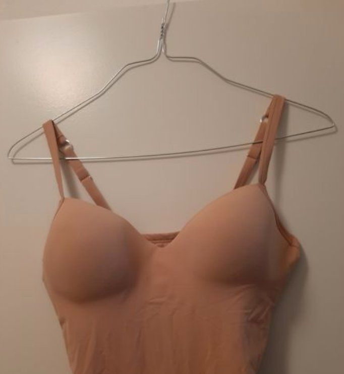 Sonstige Unterwäsche: NEU HANRO Unterkleid beige – Neu (gemäss Beschreibung) aus Basel von acrettenand 3