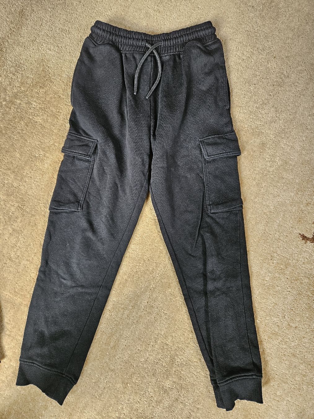 Lotti & Set di vestiti: 4 Jogginghosen 134/140 – Usato da Arlesheim venduto da Flohmi_A_Z 4