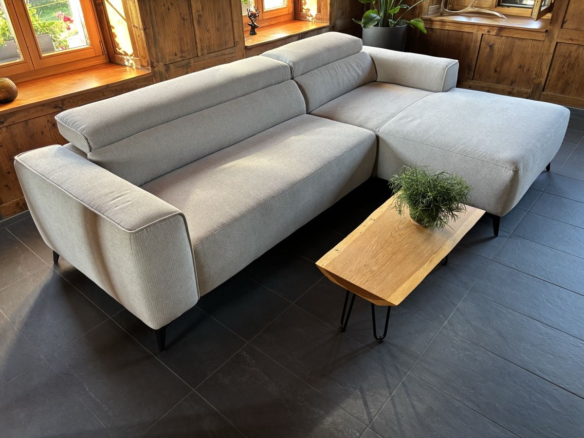 Divani: Ecksofa NEU mit USB-Anschluss und verstellbarem Kopfteil – Nuovo (secondo la descrizione) da Mettmenstetten venduto da Philibor 1