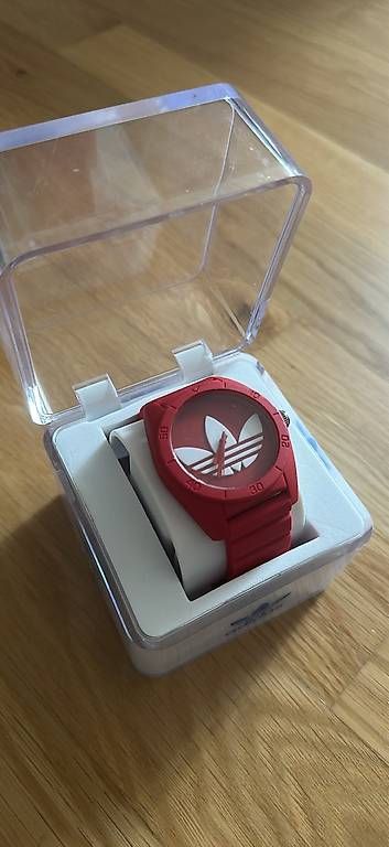 Orologi: Adidas Originals Uhr – Usato da Rümlang venduto da TJDG