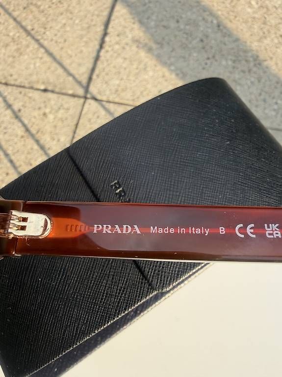 Lunettes & Verres: Prada Sonnenbrille, neu, Braun  – D'occasion à Erlenbach ZH par anj_pkn8 2