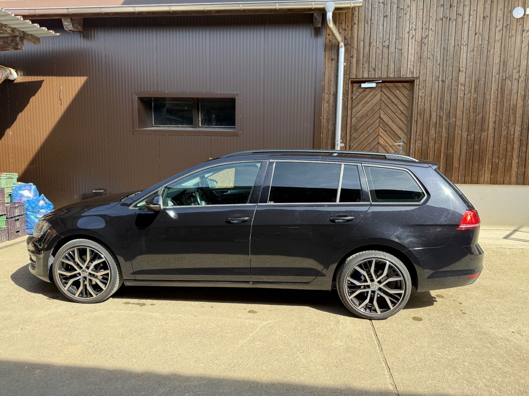 VW Automobili: Golf 7 / 2.0 TDI / 2014 – Usato da Steinmaur venduto da Bal-Rajmi1 5