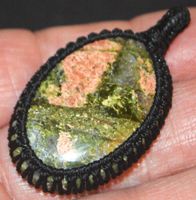 Anhänger L-7874 – Unakit Makramee ca. 3,5x2,5cm