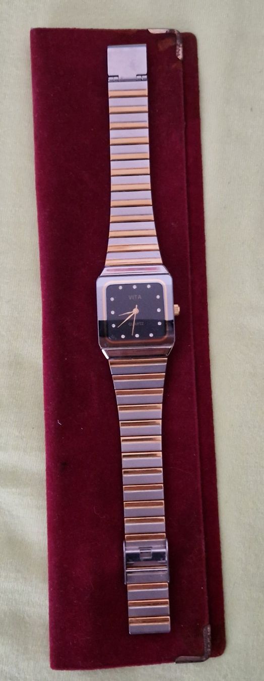 Orologi: neue Damenuhr – Nuovo e nell'imballaggio originale da Zürich venduto da Sissi-Minouche