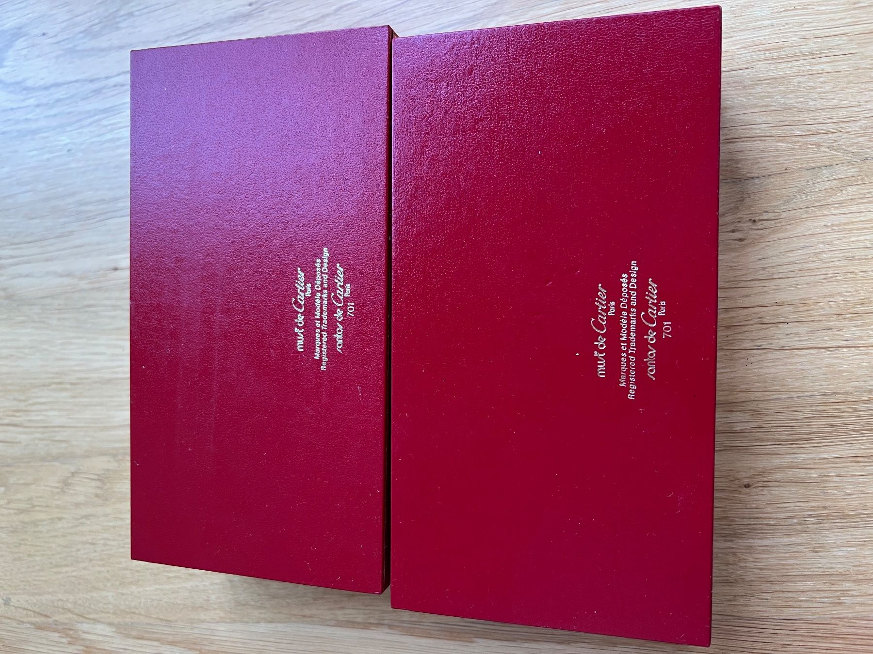Cartier Portagioie: 2 boîtes à lunettes Cartier – Usato da Bex venduto da RicDealer 2