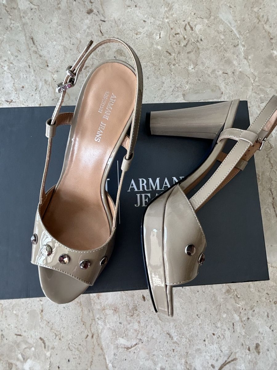 Armani Damenschuhe: Sandali Armani numero 40 – Gebraucht aus Locarno von Matic04 4