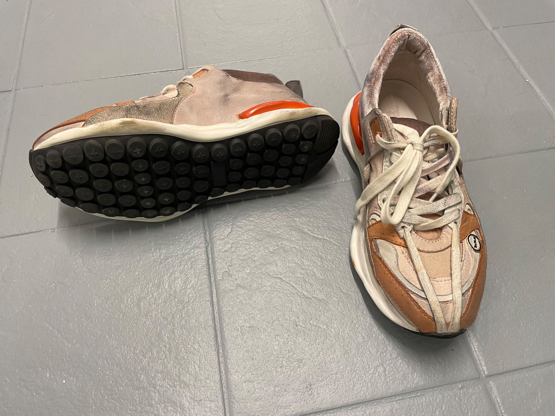 Scarpe da donna: Sneaker R.W. Luxus – Nuovo (secondo la descrizione) da Trüllikon venduto da Megan 2