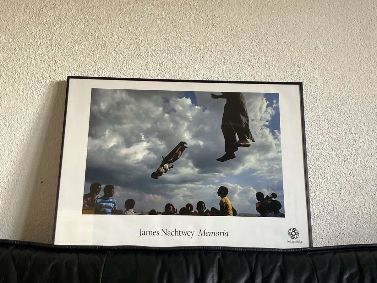 Foto & Immagini: Poster "Memoria", James Nachtwey – Usato da Zürich venduto da stella_08