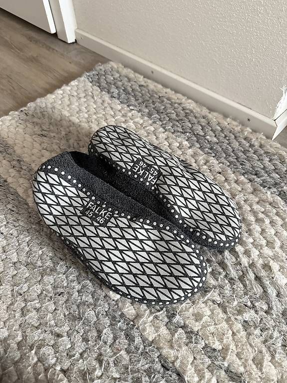 Scarpe da uomo: Falke Cosyshoe in Größe 45/46 – Nuovo (secondo la descrizione) da Oftringen venduto da jos_j2ct 1