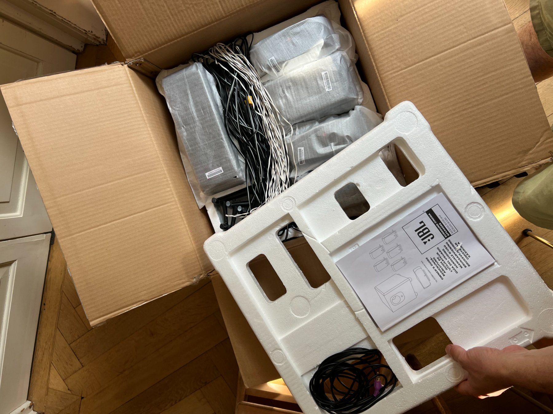 JBL Home Cinema: JBL Surround Cinema Speakers SCS200.5BK – Usato da Bern venduto da BILLYBEN 2