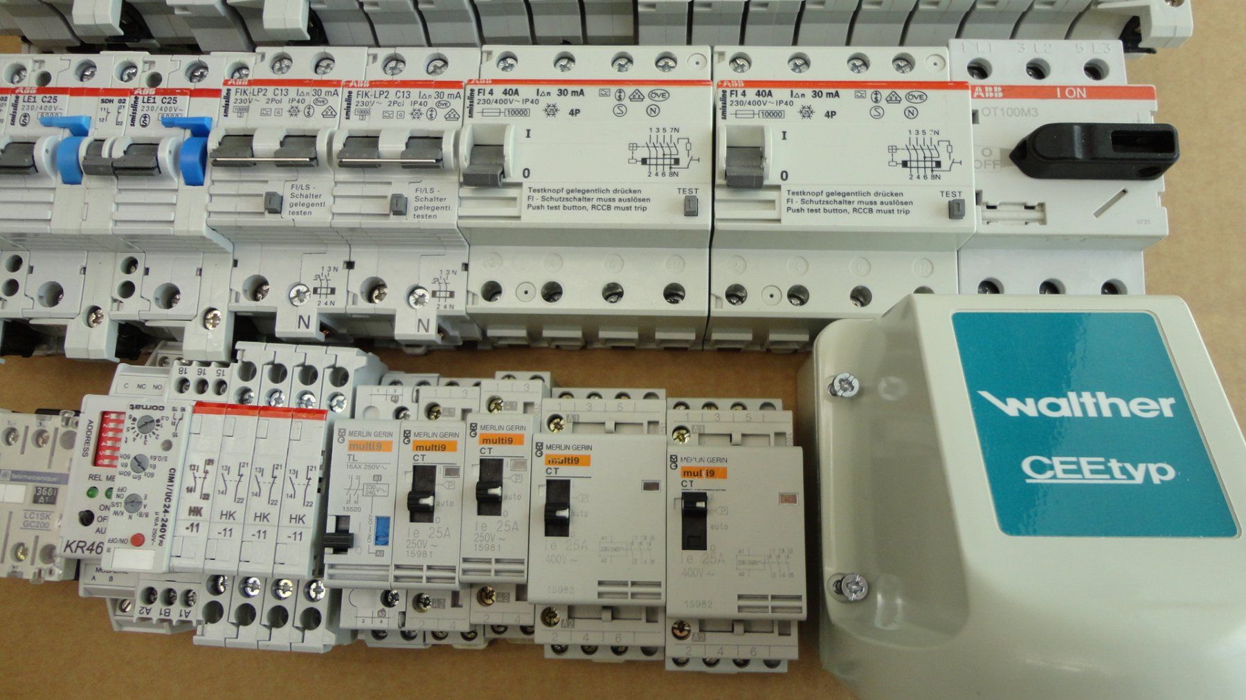 ABB Alimentazione elettrica: FI&LS ABB smissline Leitungsschutzschalter – Usato da Emmen venduto da Dora024 6