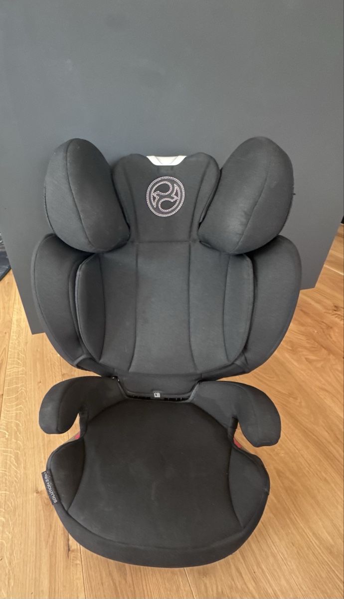 Cybex Seggiolini per auto: Cybex Solution Z-fix Plus Kindersitz mit ISOFIX – Usato da Uetikon am See venduto da chr_r22y