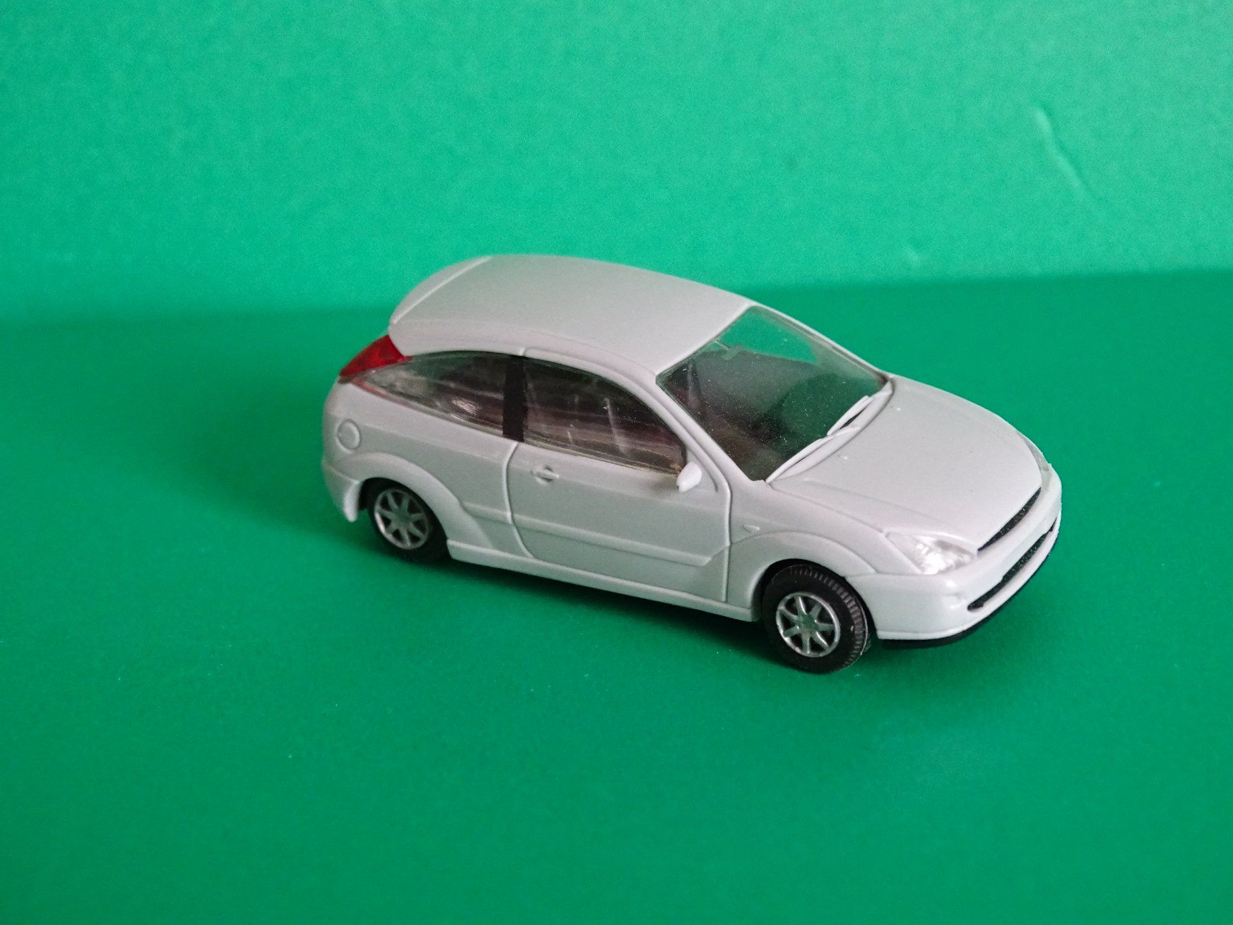 Ford Modellini d'auto: Ford Focus von Ritze 1/87 – Nuovo (secondo la descrizione) da Bretzwil venduto da Meex 1