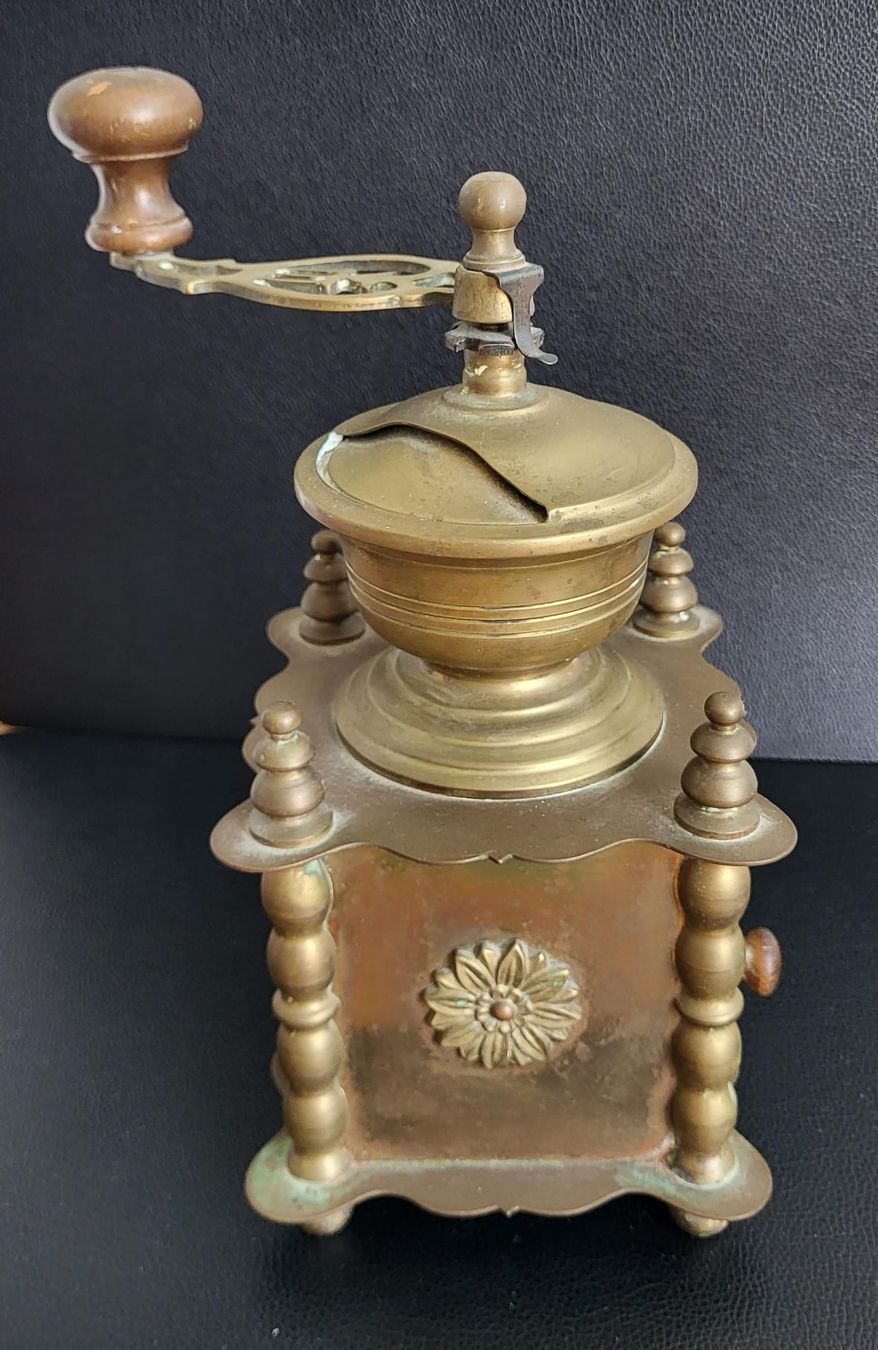 Appareils de cuisine: Kaffeemühle Messing antik  – D'occasion à St Gallen par keller020 2